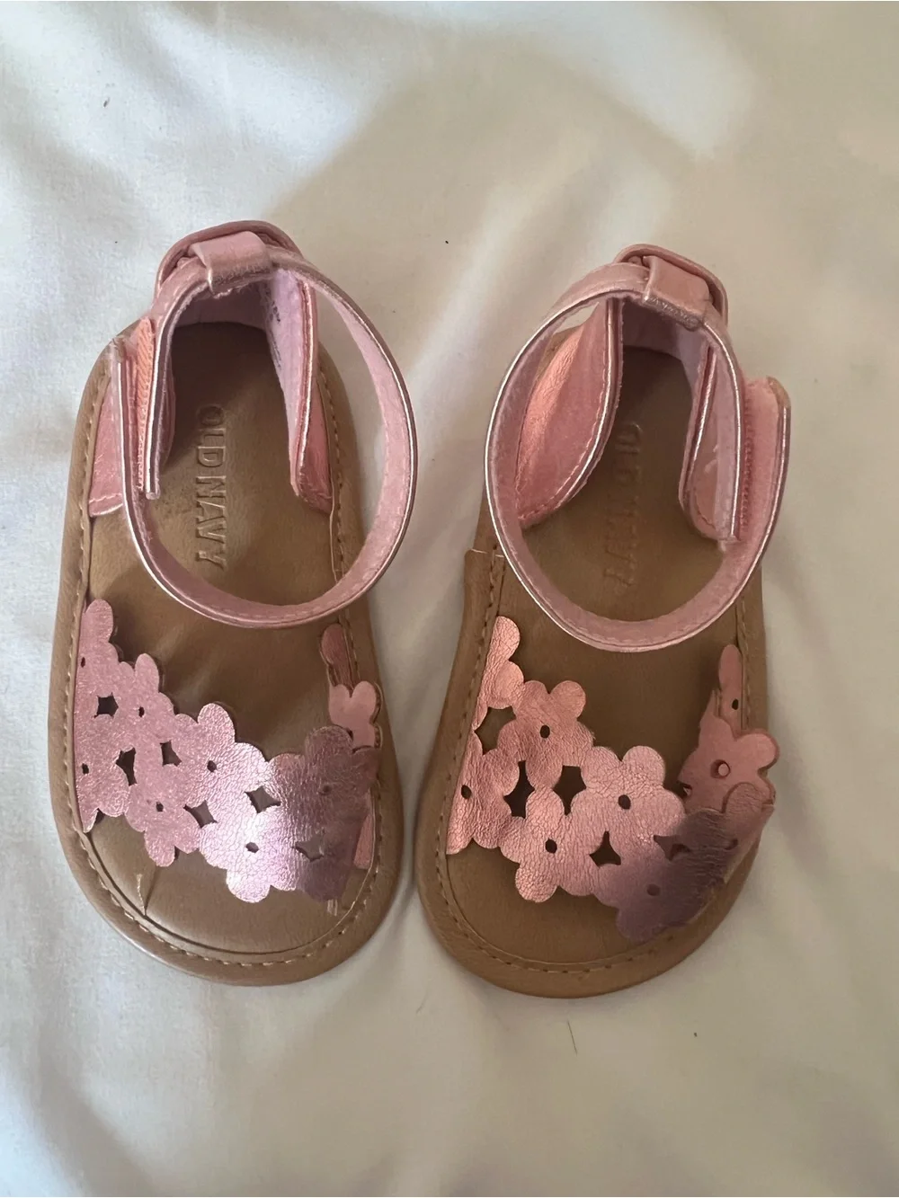 Old Navy Metallic Rose Floral Toddler Sandals